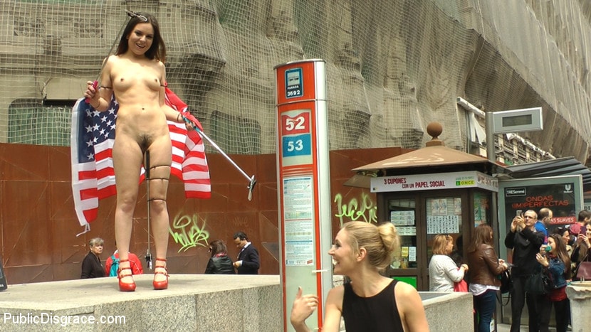 Mona Wales - Slutty American Tourist Publicly Disgraces Herself!!! | Picture (10)