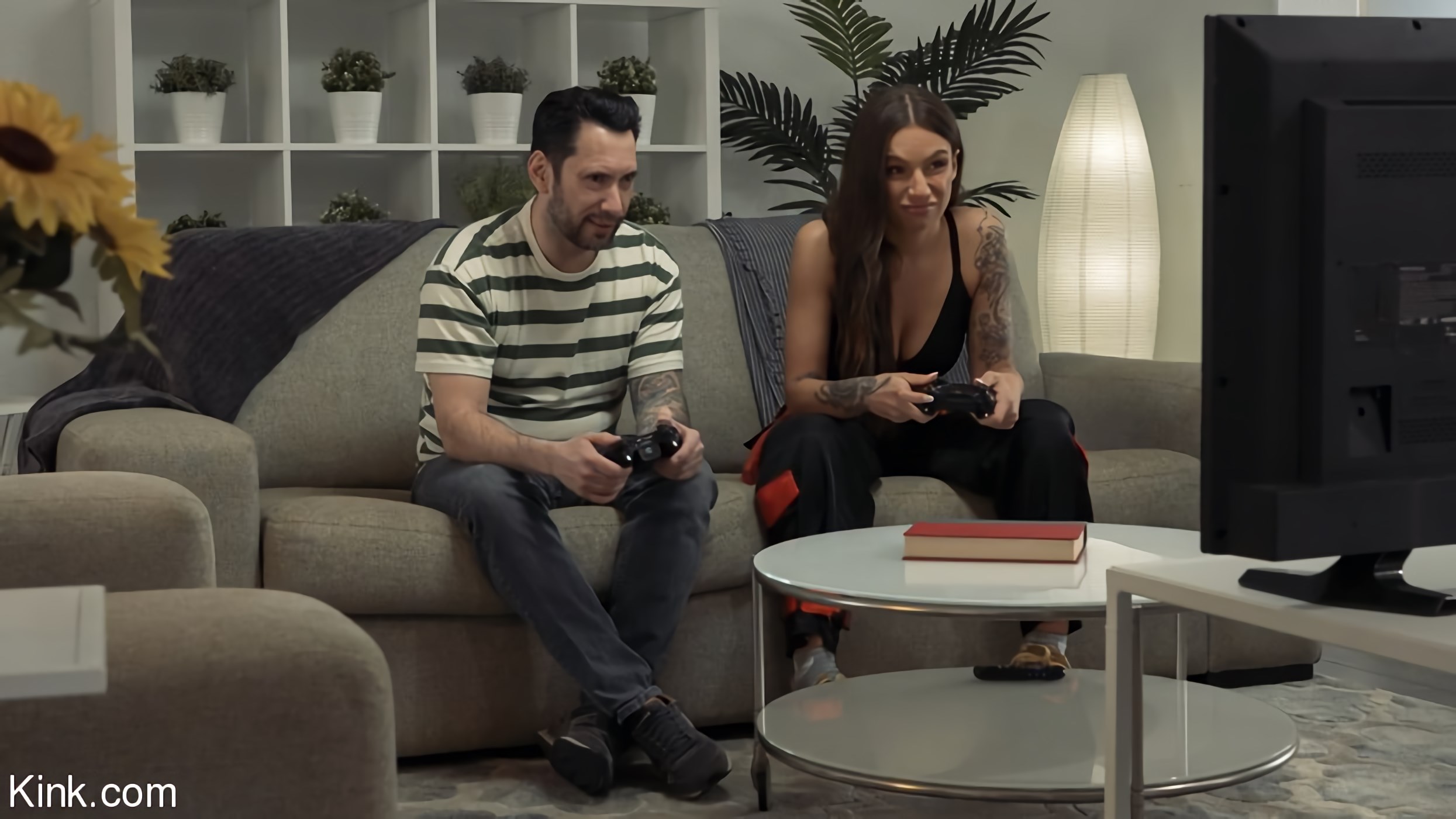 Tainted Love, Episode 3: Gamer Incubus