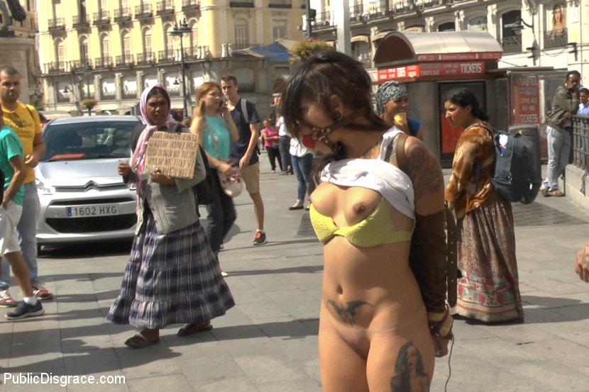 Aris Dark - Beautiful Spanish Slut Fucked in Sex Shop | Picture (13)