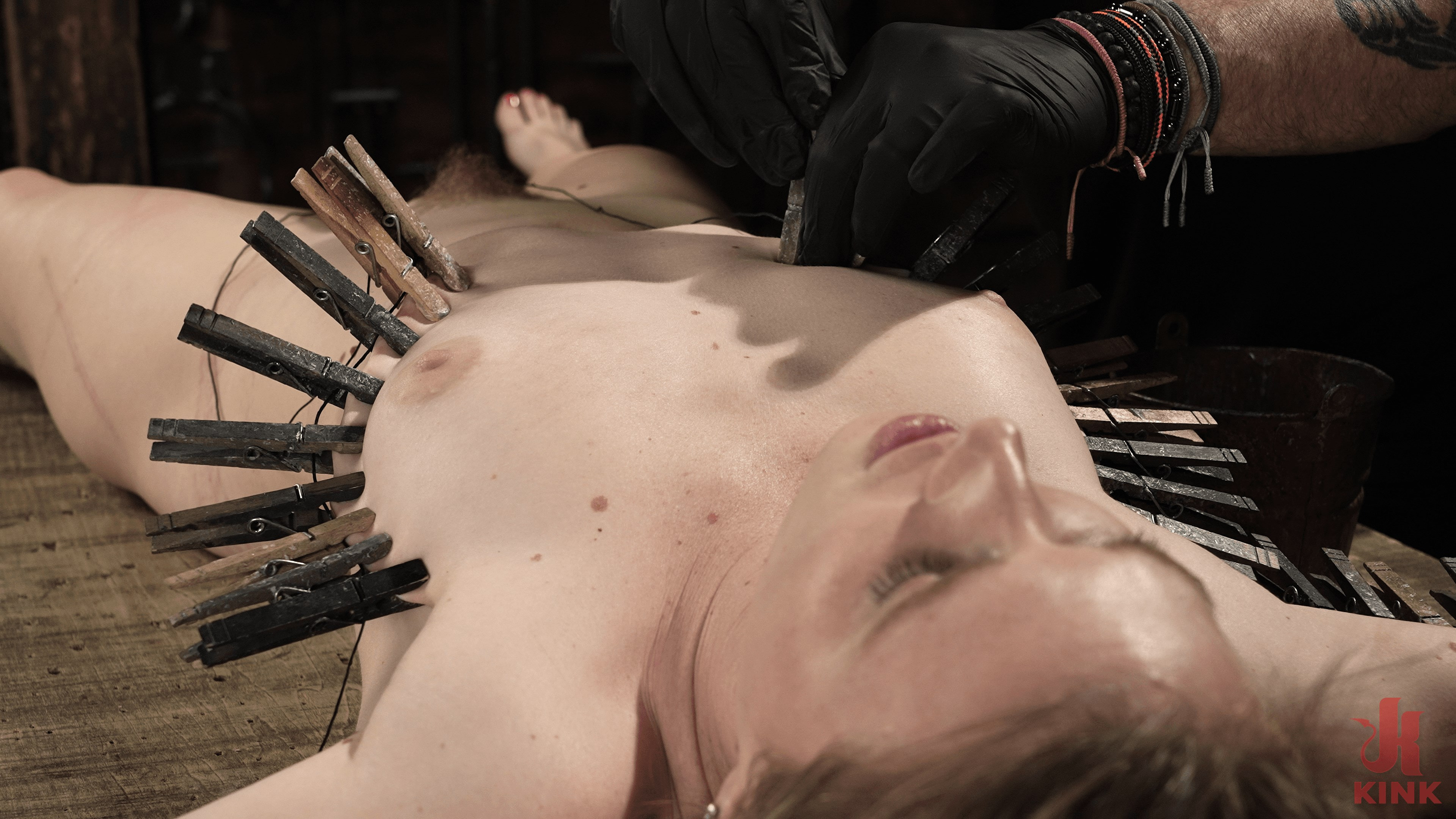 Ashley Lane: Rope Slut is Brutally Tormented and Made to Cum