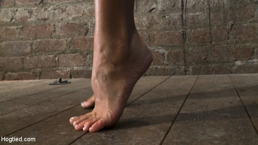 BIG TITTED MILF Tip toes and made to cum!