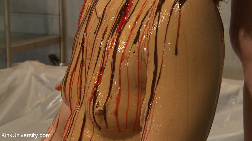 Sploshing: Sexy Sensation with Food for Play and Pain