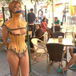 Gorgeous spanish model Bianca Resa is bound in Madrid