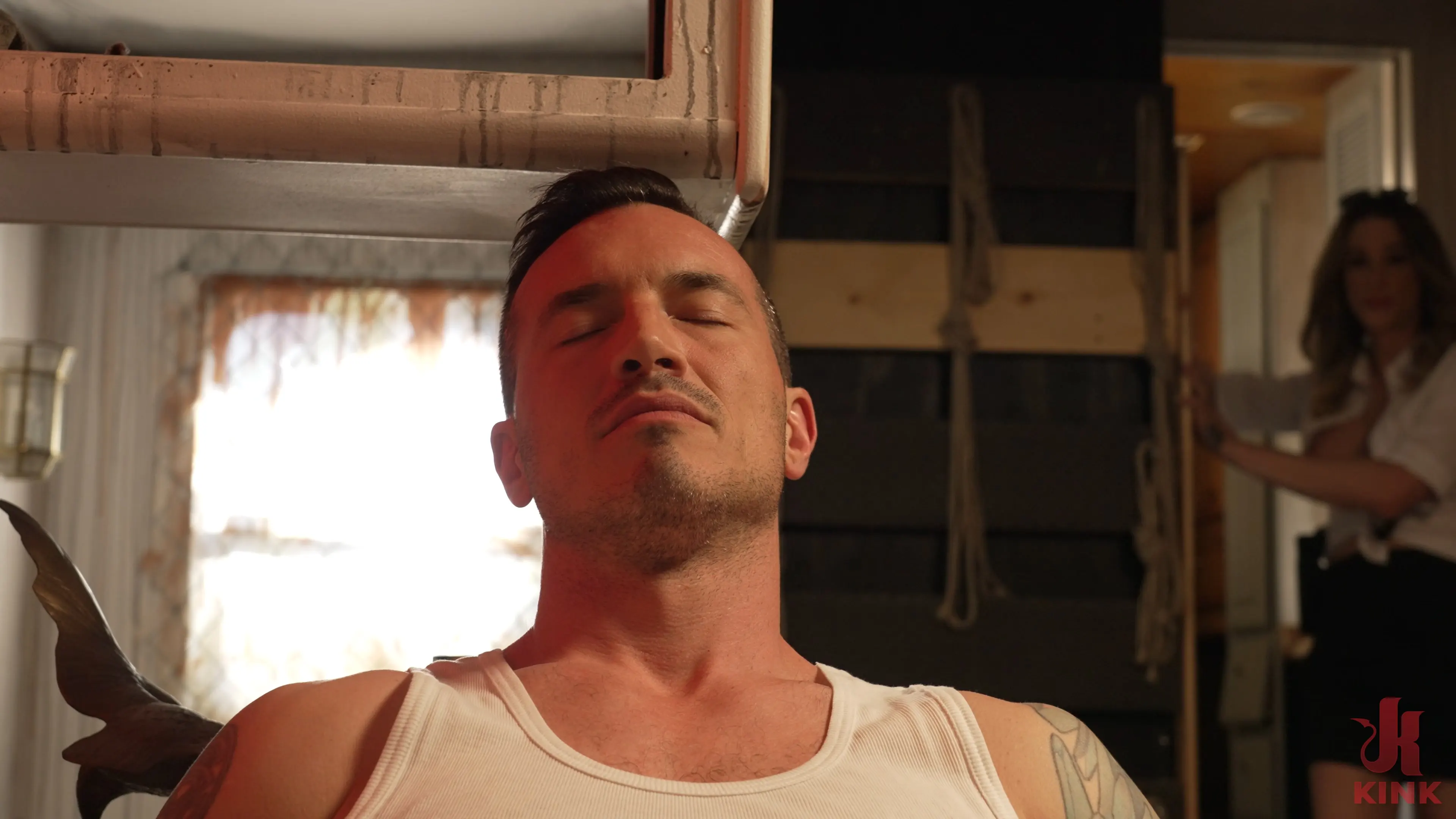 Casey Kisses - Wreck Me, Officer | Picture (3)