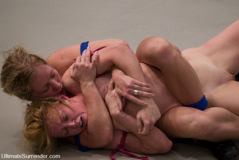 Darling The Grappler (3-0) vs Dia Iron Maiden Zerva (1-0)