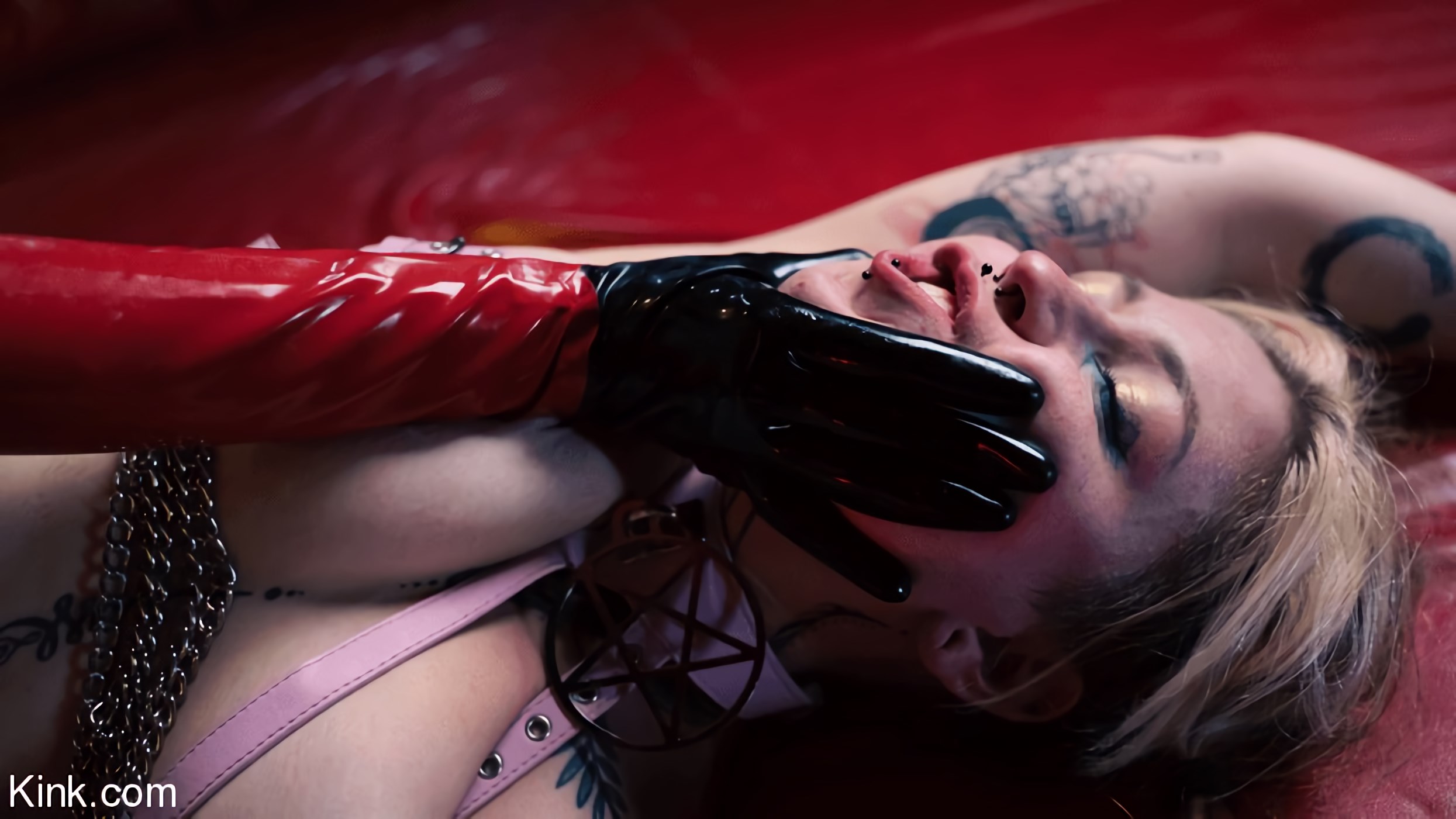 Giant Punishment: Lady Perse and Divine Eve