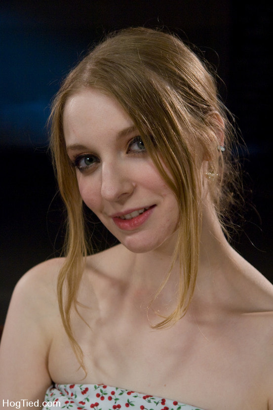Amateur Casting Couch: Ela Darling on the box