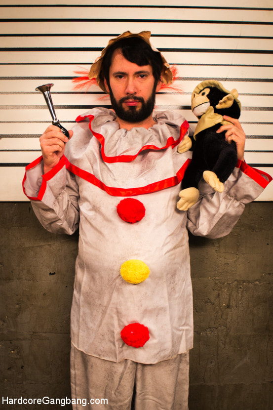 When Clowns Attack: FBI agent gets double anal and fisting!!