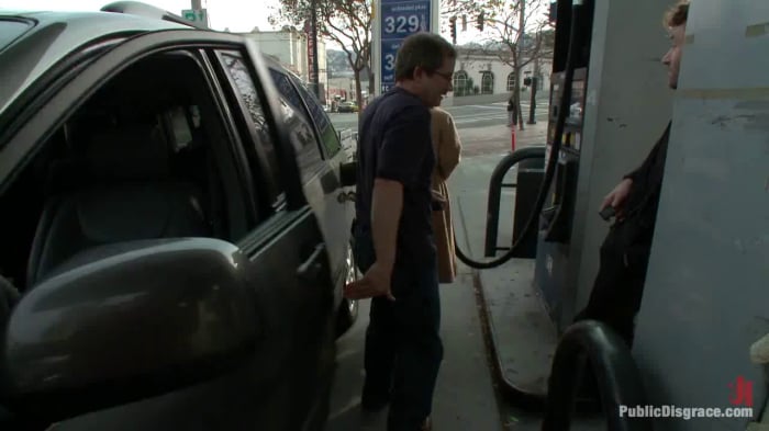 Jada Stevens in Gas Station Booty