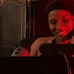 Kinky Self Care: Avery Jane and Jet Setting Jasmine