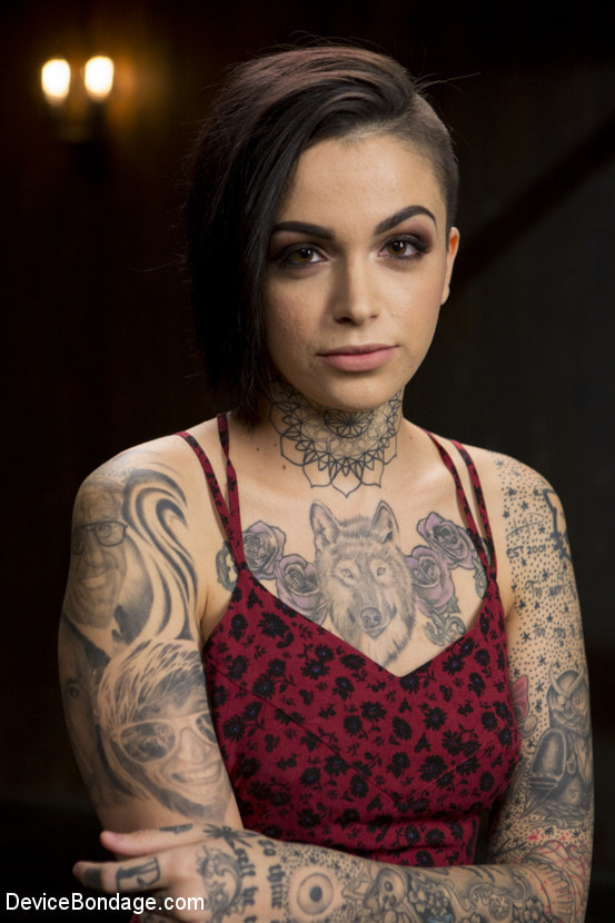 Breaking the New Girl - Leigh Raven