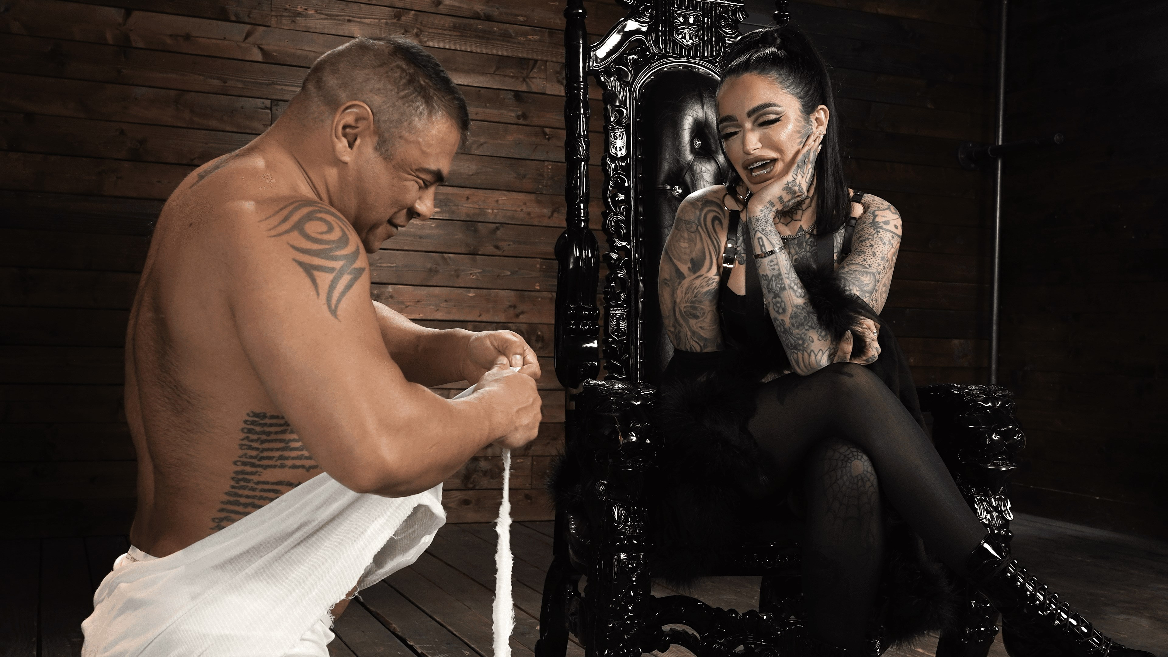 Leigh Raven and Draven Navarro: Sweet Boy Suffers for His Mistress