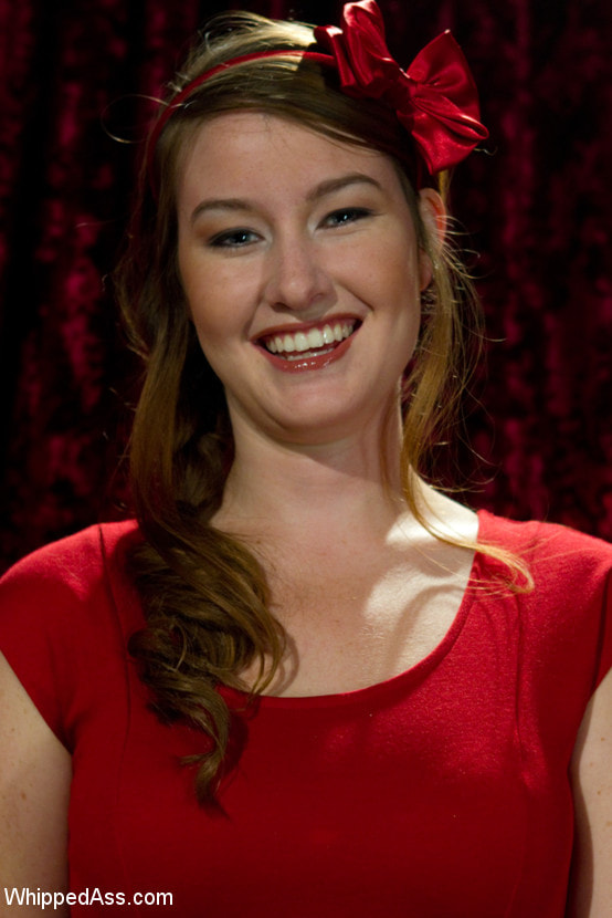 Lesbian Virgin: Sophia Lauryn