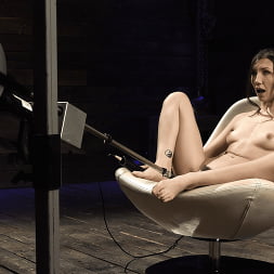 Maya Woulfe: Squirting Fuckfest, and Sybian Orgasms!