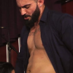 Cum Dumpster Loves Being Passed Around a Punk Show
