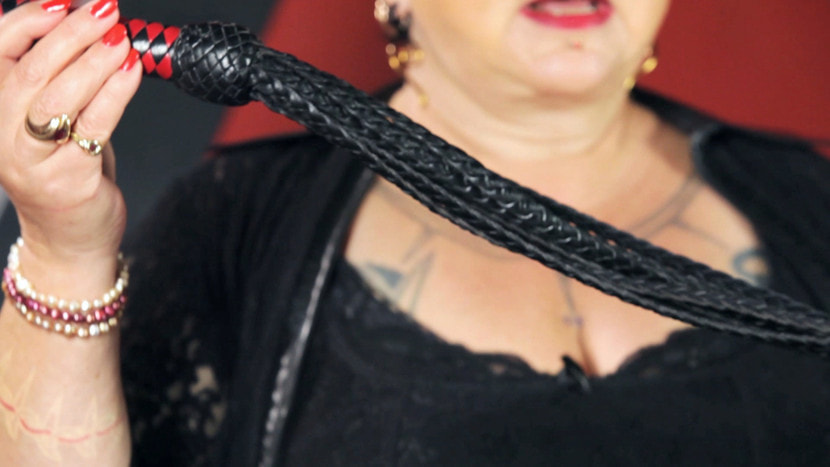 Sensual Flogging 101 - with Cleo Dubois