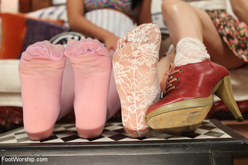 Shoe Store Foot Worship and Footjob