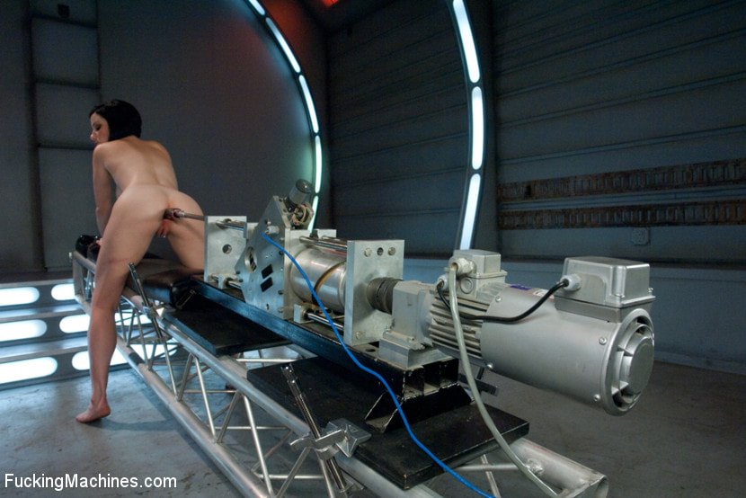 Holes of Action: Hot Babe Fucked by Machines Bigger than Her